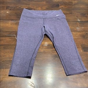 Nike cropped workout leggings